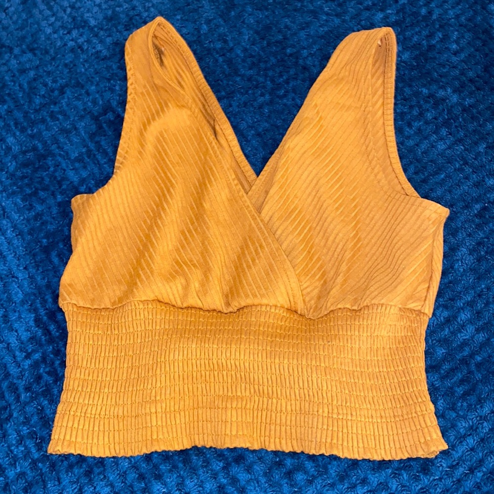 gold/tan top